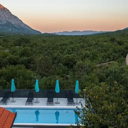 Pet Friendly In Rascane Будинок відпочинку *